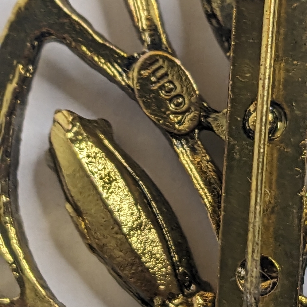 Vintage Yochi Gold Leaf Rhinestone Brooch - Picture 6 of 6